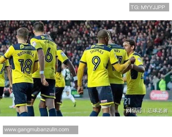 唐卡斯特与查尔顿的激烈对决展现英格兰足球的魅力与激情