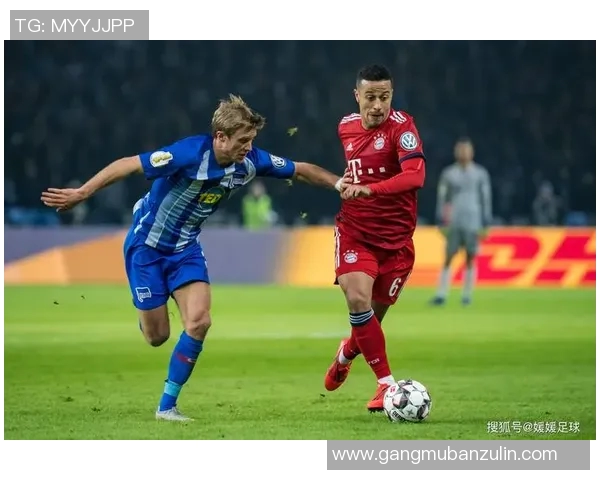 多明萨尔与弗赖堡的精彩对决揭示足球战术的魅力与激情