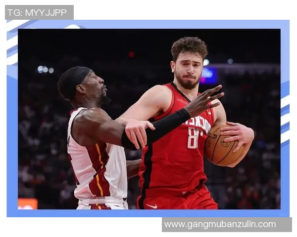 灰熊与雷霆季后赛第五场激战回顾球迷热情高涨的精彩瞬间