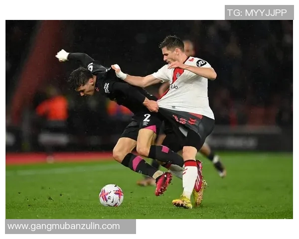 登博斯与挨门的激烈对决谁能在赛场上笑到最后